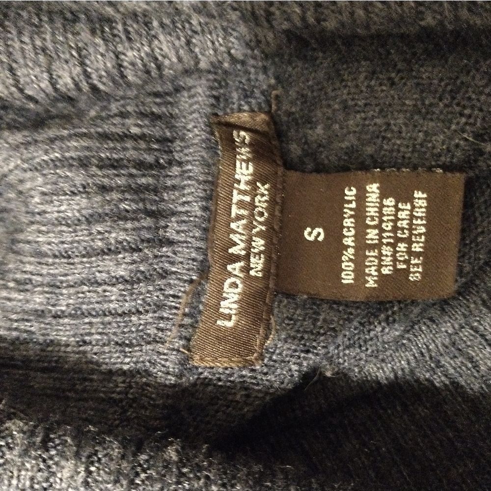 🎈3/$12 Asymmetrical Sweater!!! - Picture 7 of 9